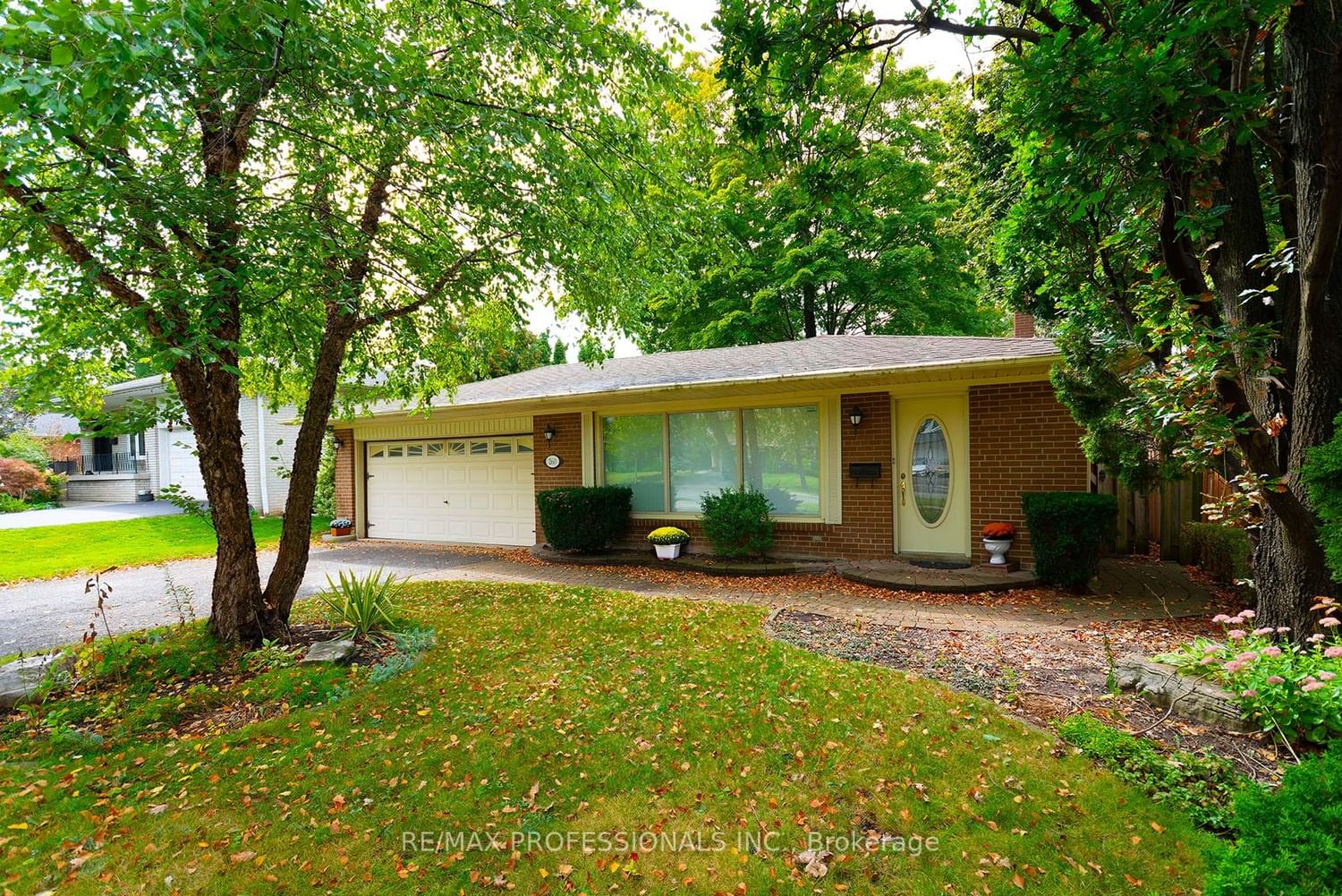 260 Mill Rd for sale in Markland Wood - image #3