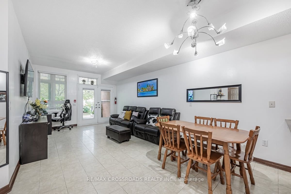36 Gibson Ave, unit 24 for sale - image #11