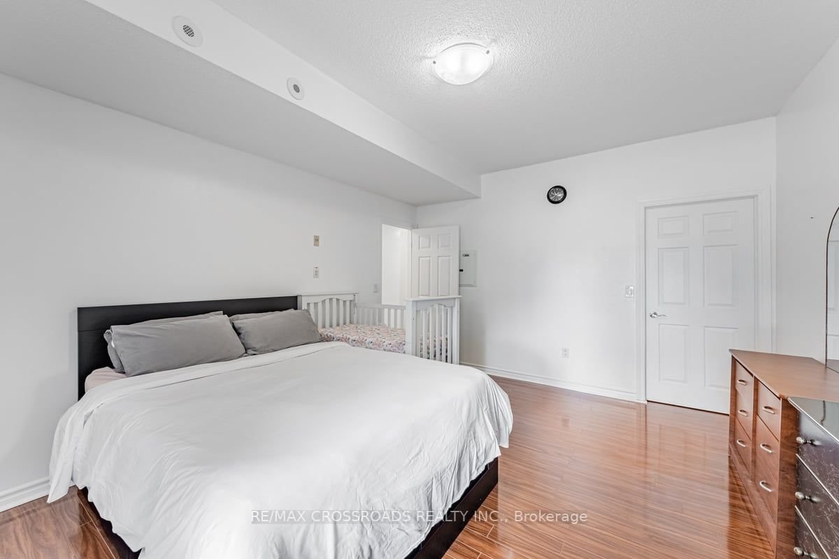 36 Gibson Ave, unit 24 for sale - image #4