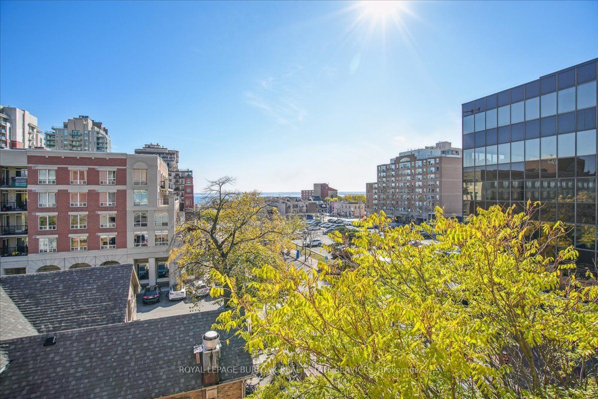 445 Elizabeth St, unit 401 for sale