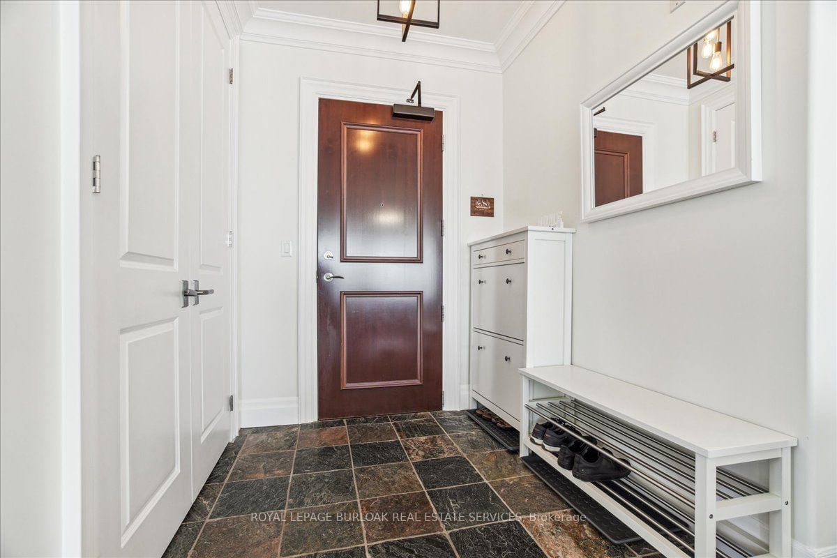 445 Elizabeth St, unit 401 for sale