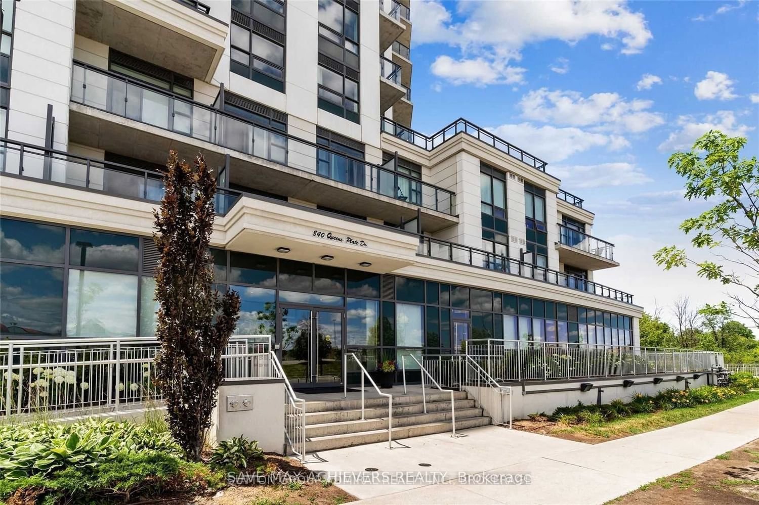 840 Queens Plate Dr, unit 1604 for rent - image #1