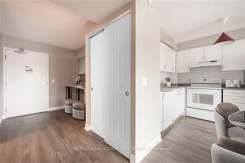 716 Main St E, unit 408 for rent in Downtown Milton - image #3