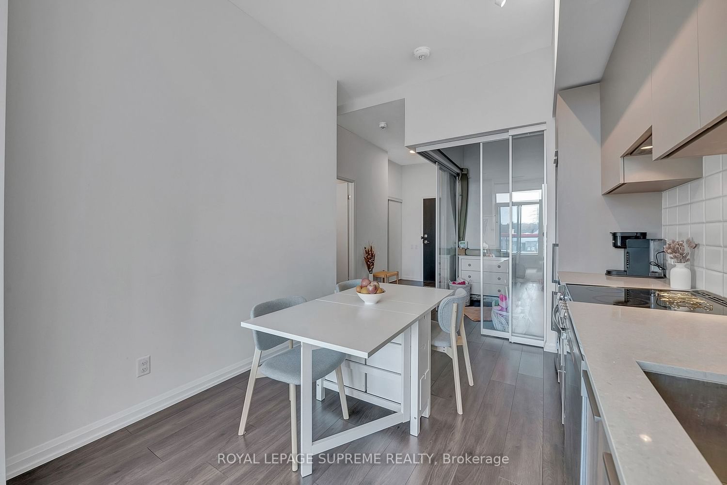 4208 Dundas St W, unit 215 for sale - image #26