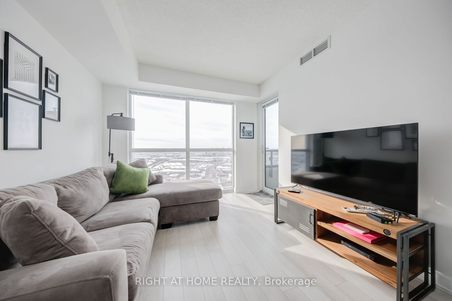 20 Thomas Riley Rd, unit 2510 for rent - image #6