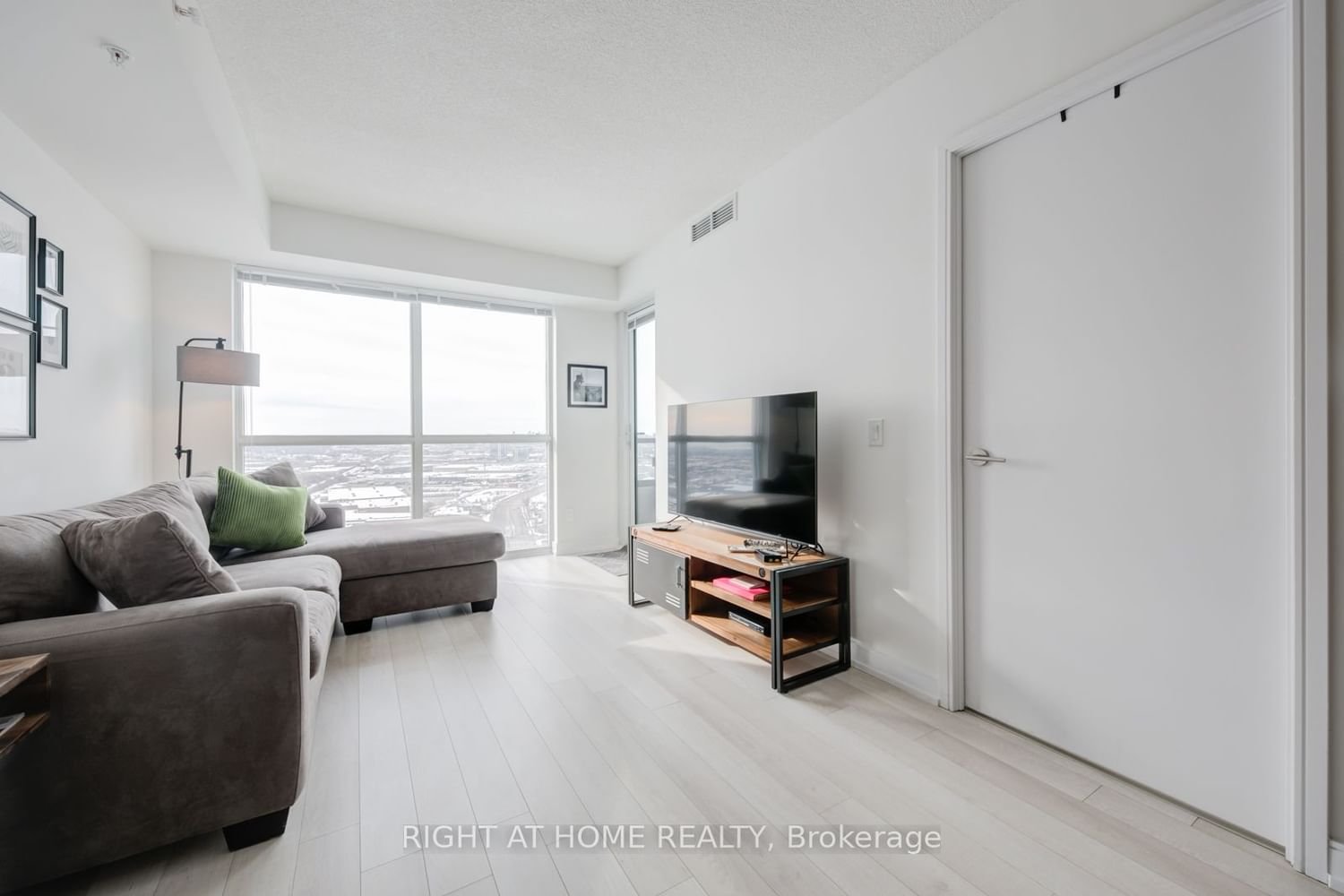 20 Thomas Riley Rd, unit 2510 for rent - image #7