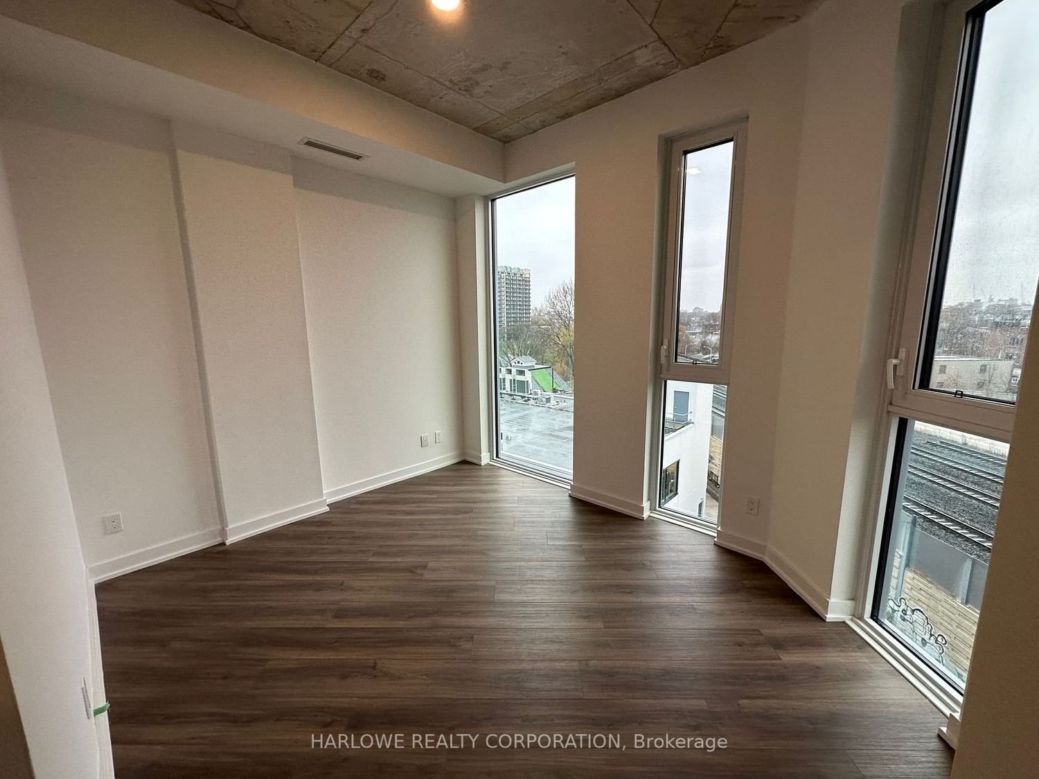57 Brock Ave, unit 509 for rent - image #13
