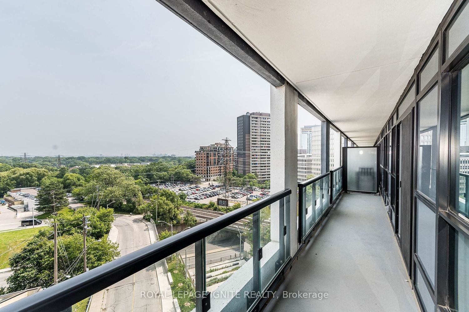 5 Mabelle Ave, unit 836 for rent - image #15