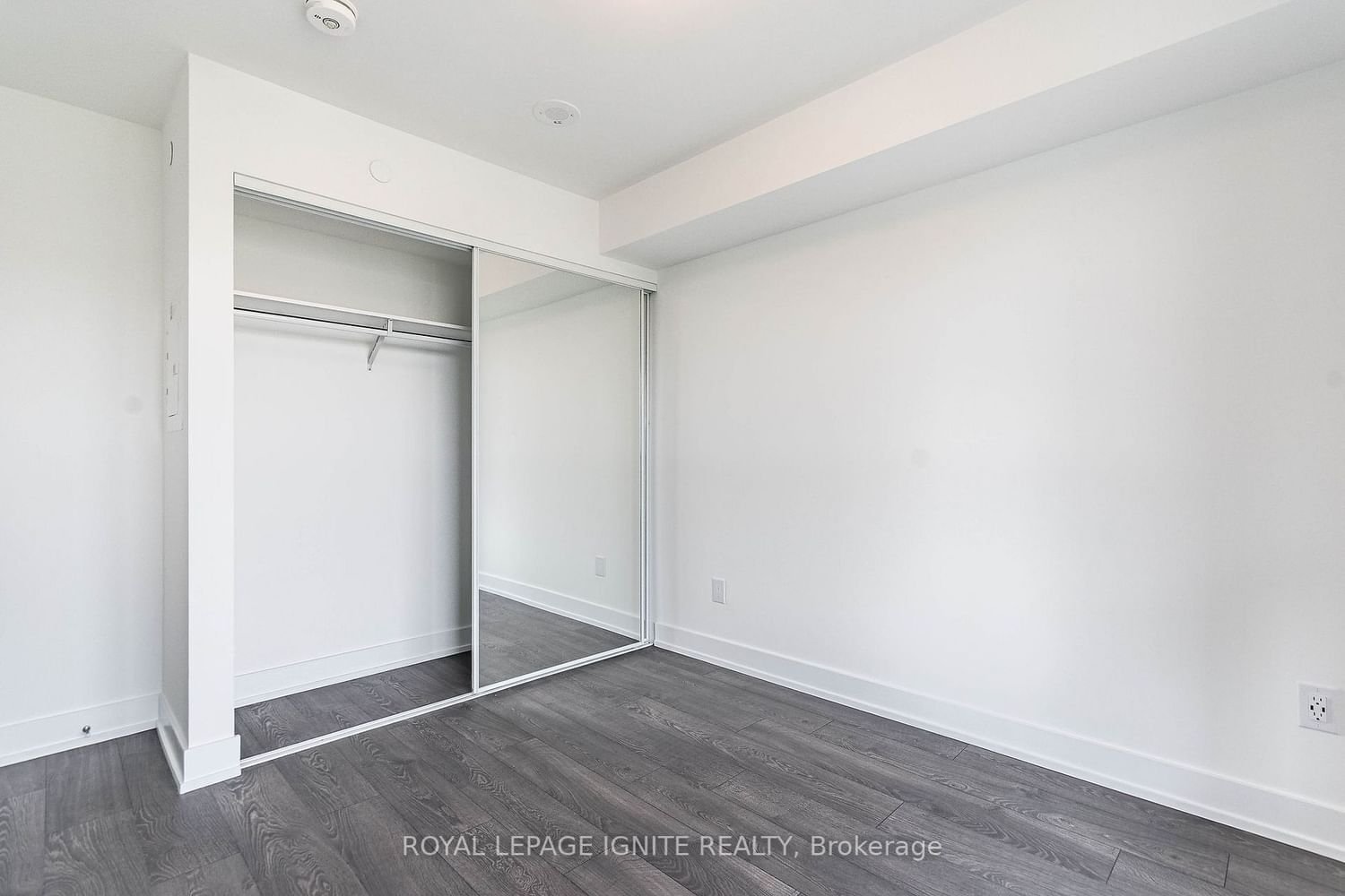 5 Mabelle Ave, unit 836 for rent - image #17