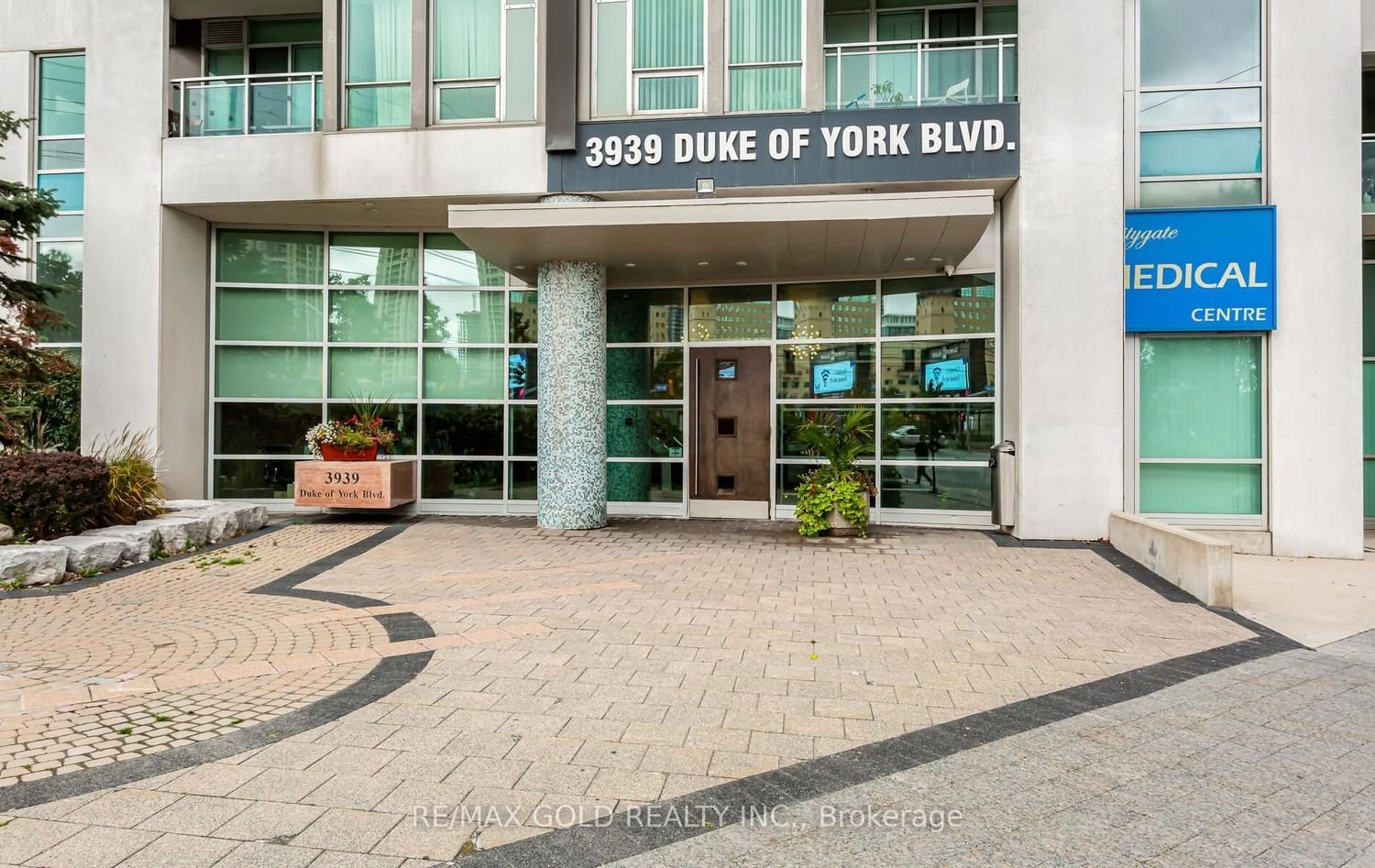 3939 Duke Of York Blvd, unit 3203 for rent - image #2