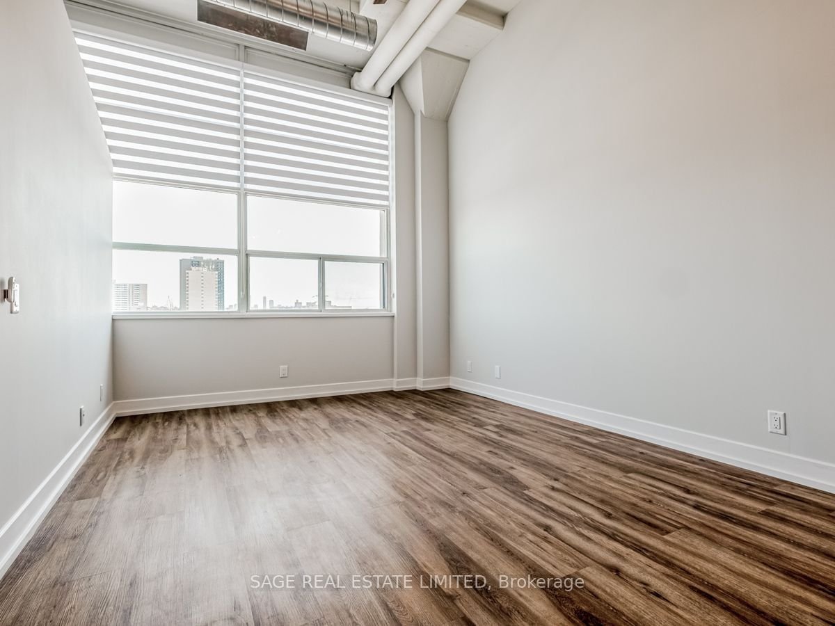 1001 Roselawn Ave, unit 326 for rent - image #13
