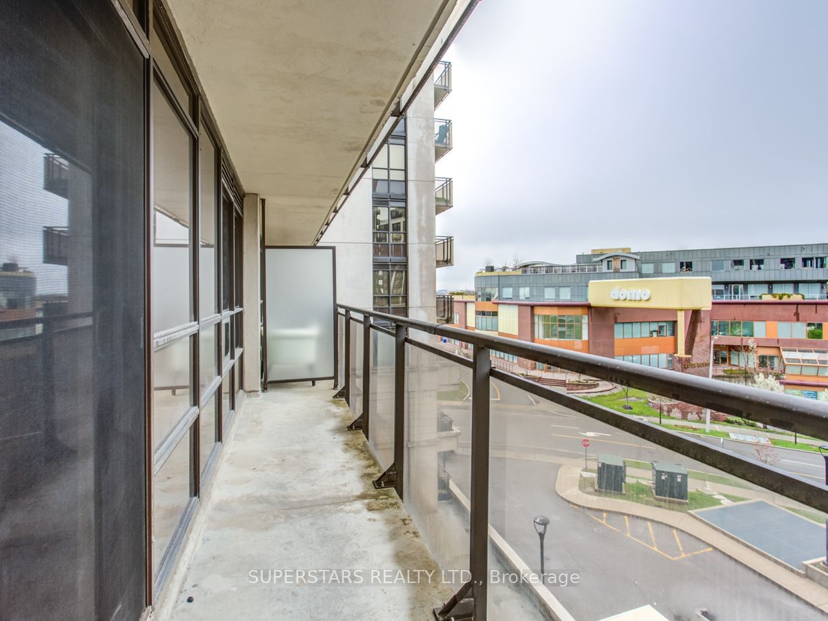 55 De Boers Dr, unit 502 for rent - image #5