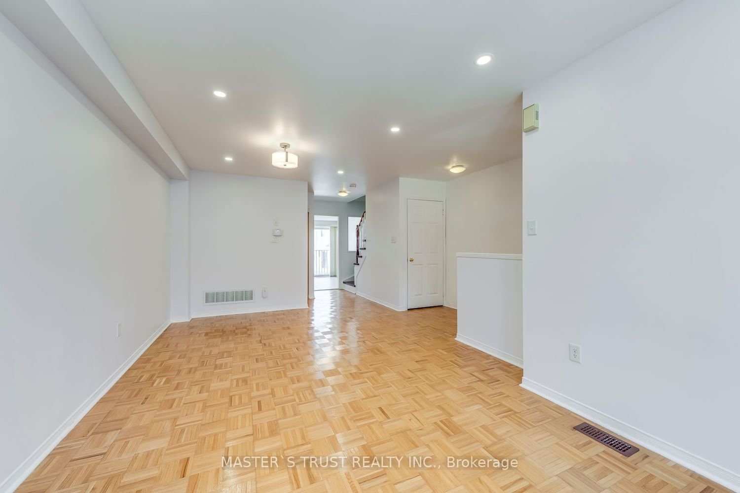 4950 Albina Way, unit 65 for rent - image #8