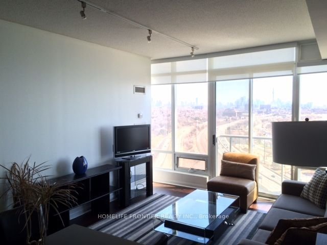 15 Windermere Ave, unit 2408 for rent - image #9
