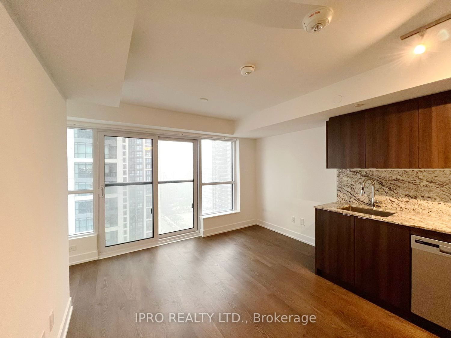 5 Mabelle Ave, unit 2131 for rent - image #15