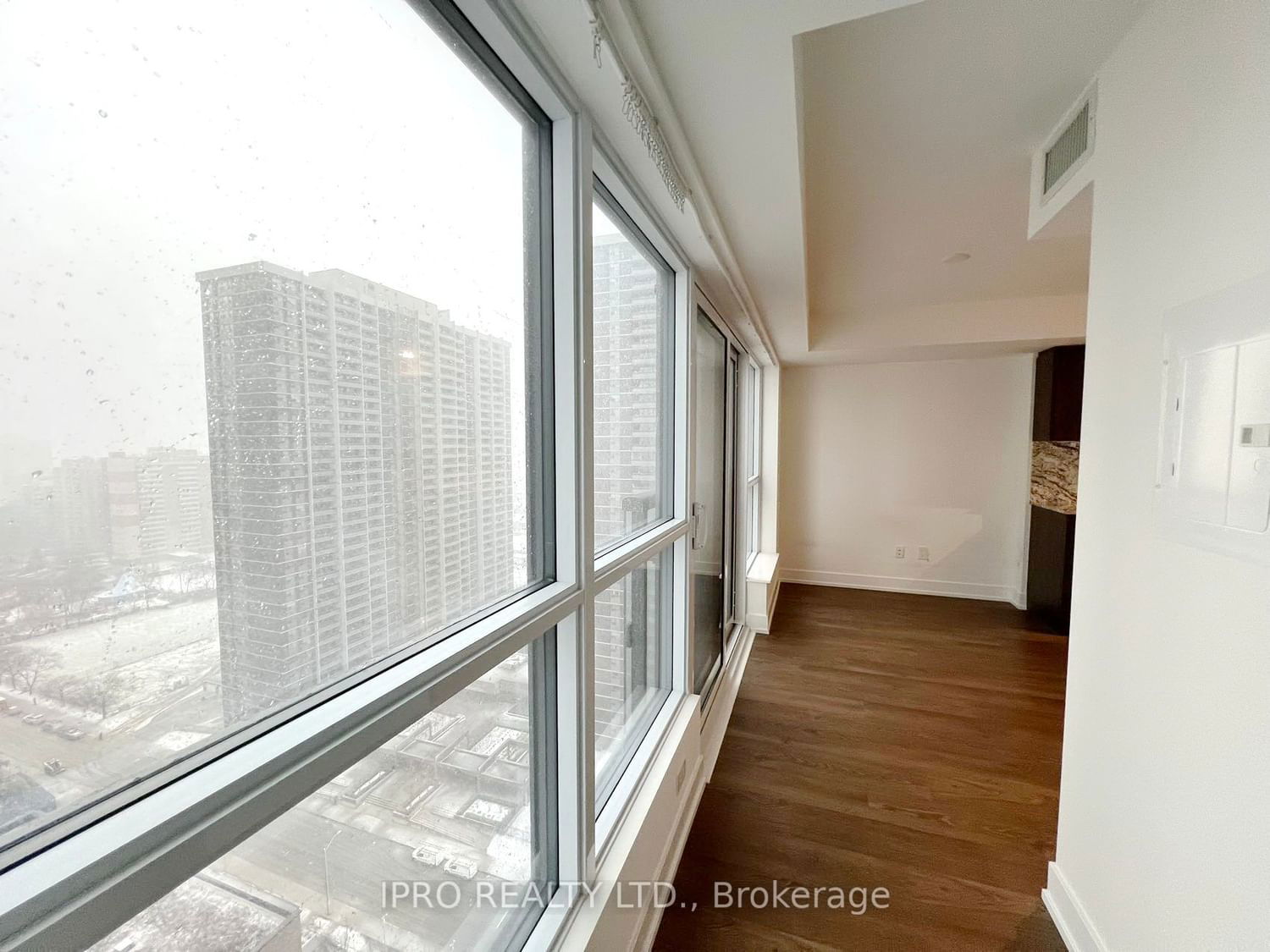 5 Mabelle Ave, unit 2131 for rent - image #18