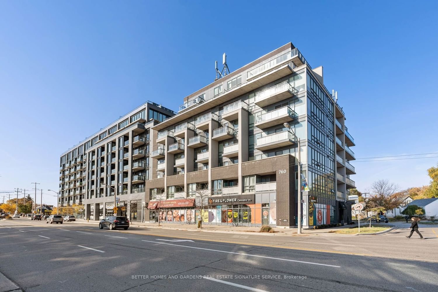 760 The Queensway, unit 404 for sale - image #2
