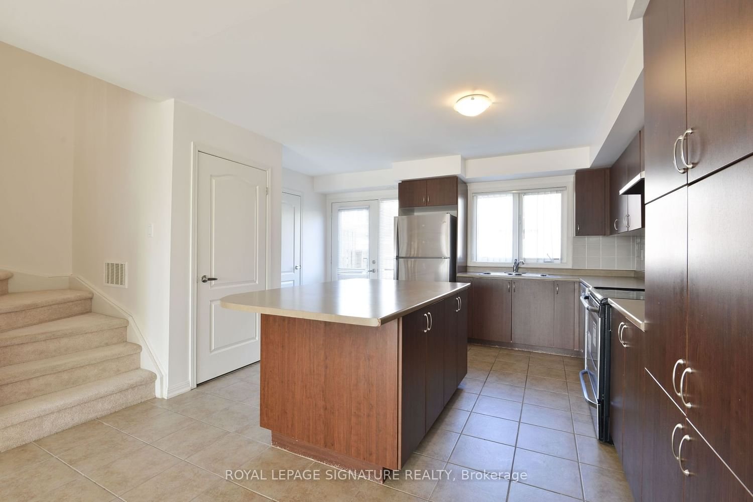 3135 Boxford Cres, unit 6 for rent - image #6