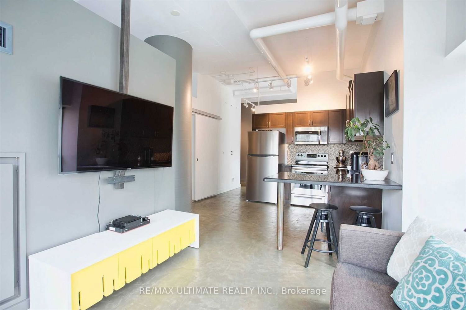 2 Fieldway Rd, unit 301 for rent - image #3