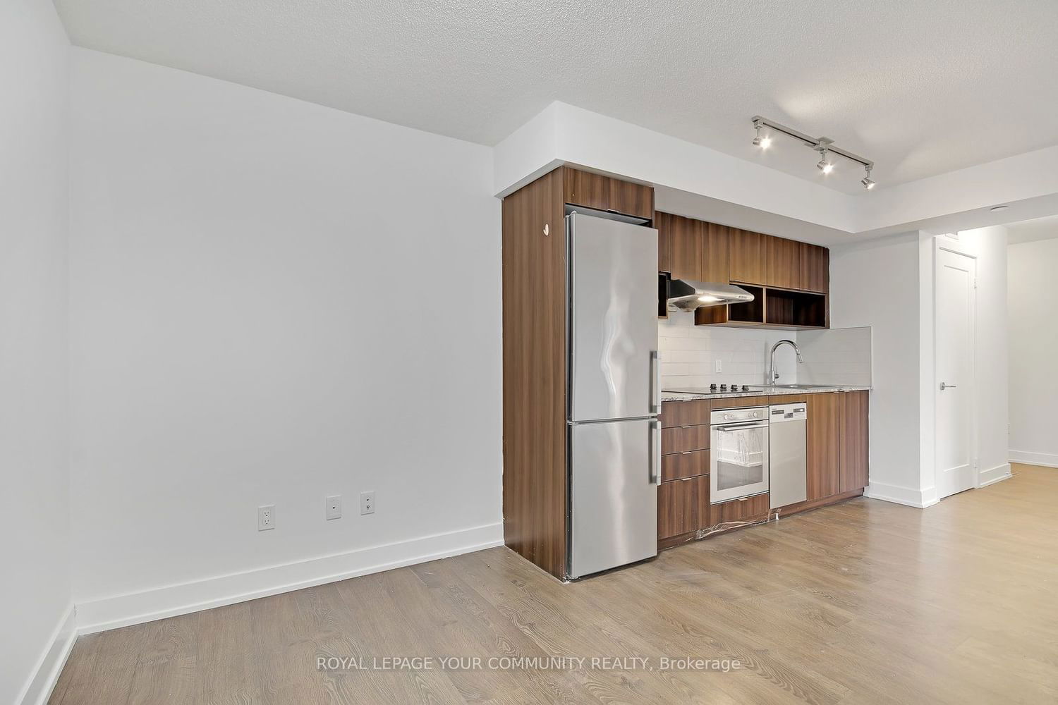 7 Mabelle Ave E, unit 1306 for rent - image #20