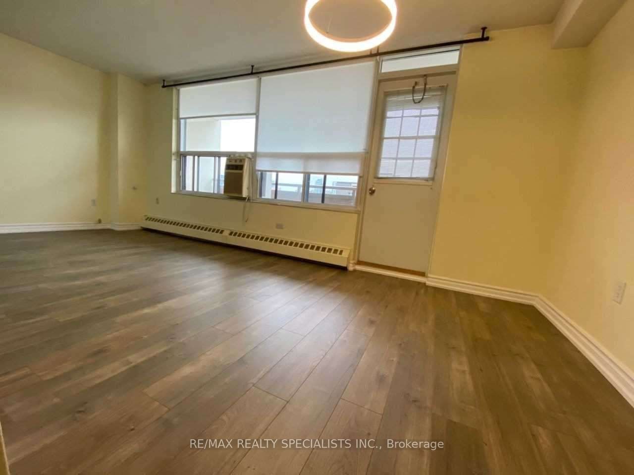 3120 Kirwin Ave, unit 1003 for sale - image #2