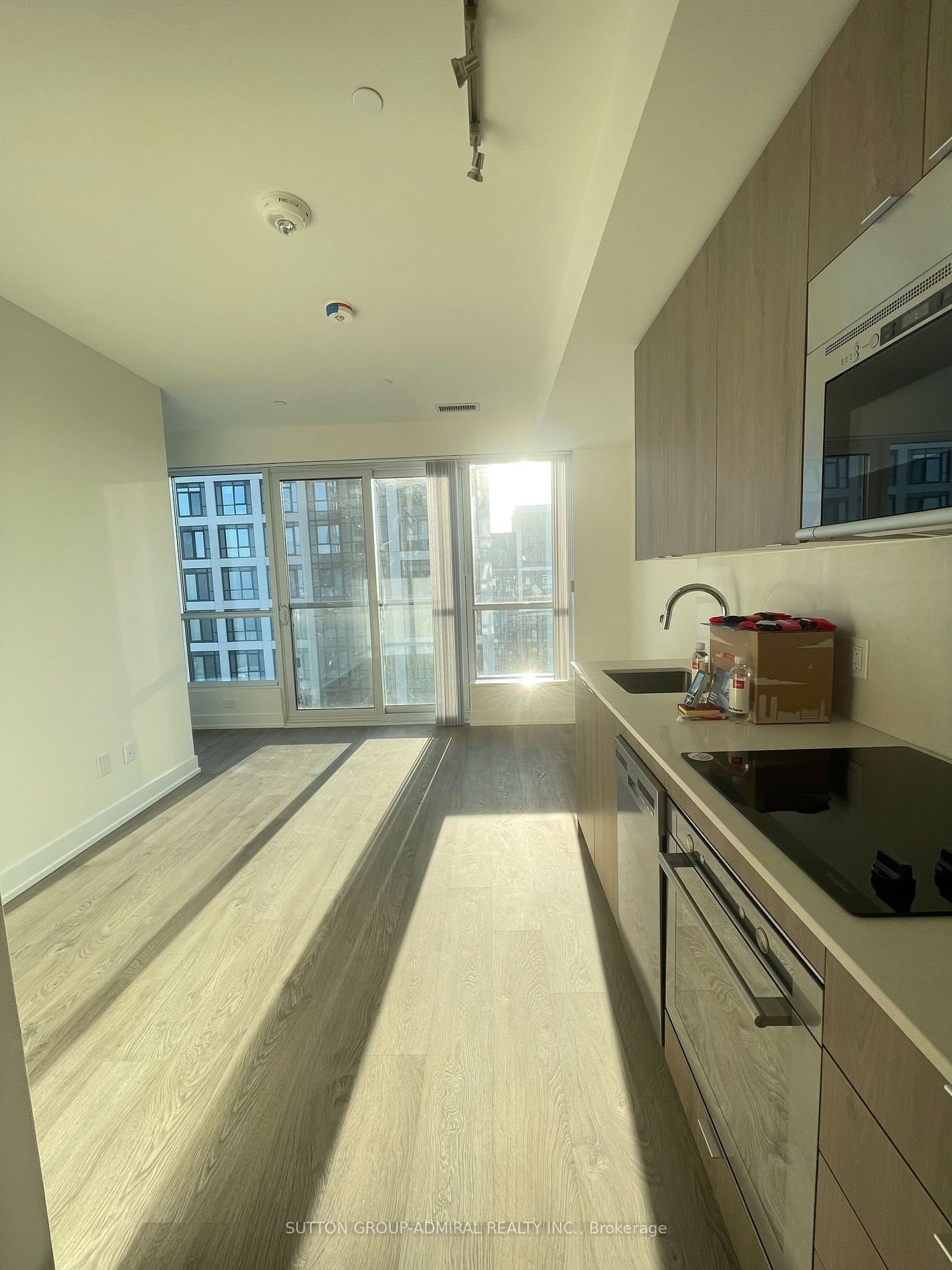 5 Mabelle Ave, unit 3531 for rent - image #5