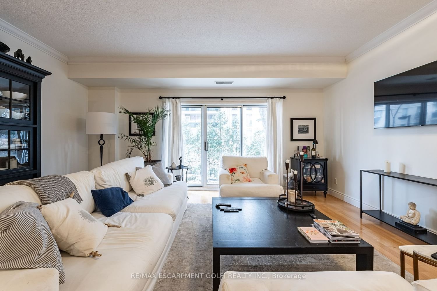 5188 Lakeshore Rd, unit 104 for rent - image #10