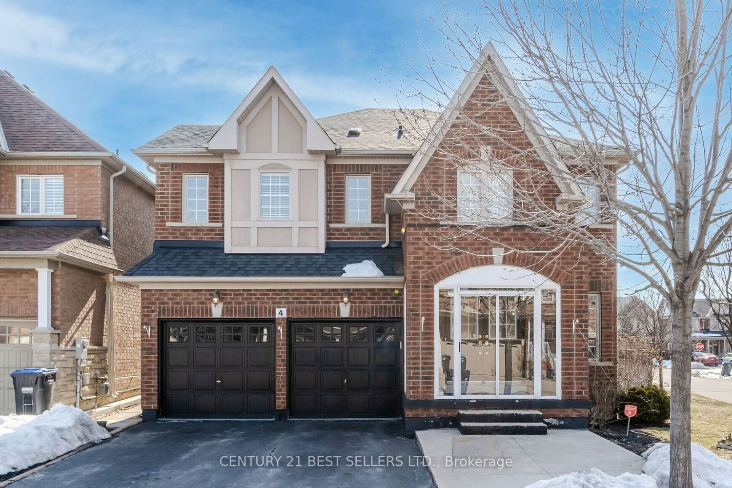 4 Beresford Cres for sale 