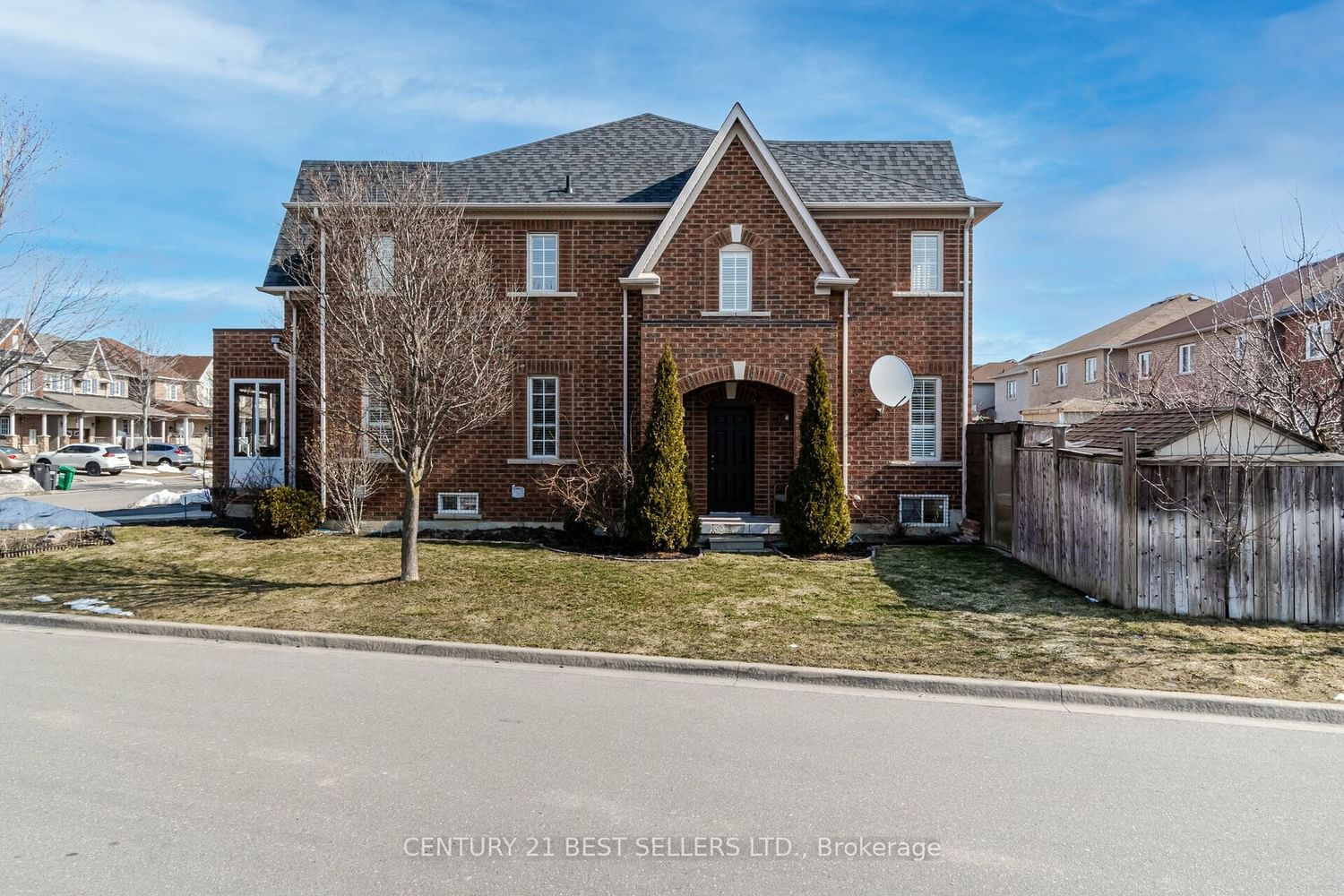 4 Beresford Cres for sale 