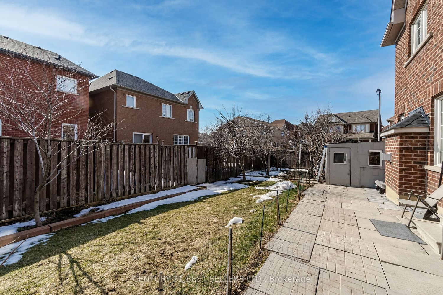 4 Beresford Cres for sale 