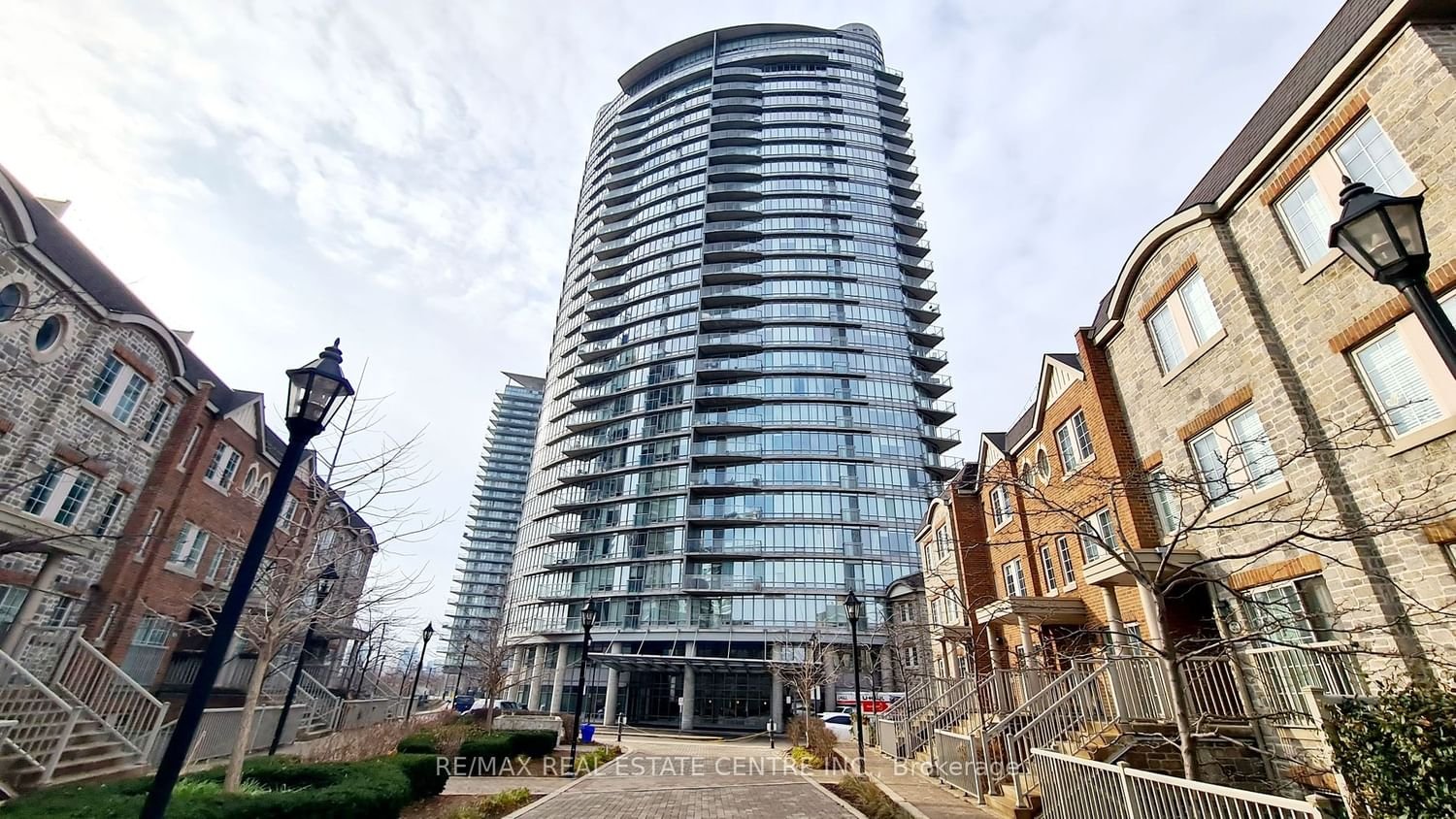 15 Windermere Ave, unit 2604 for rent - image #2