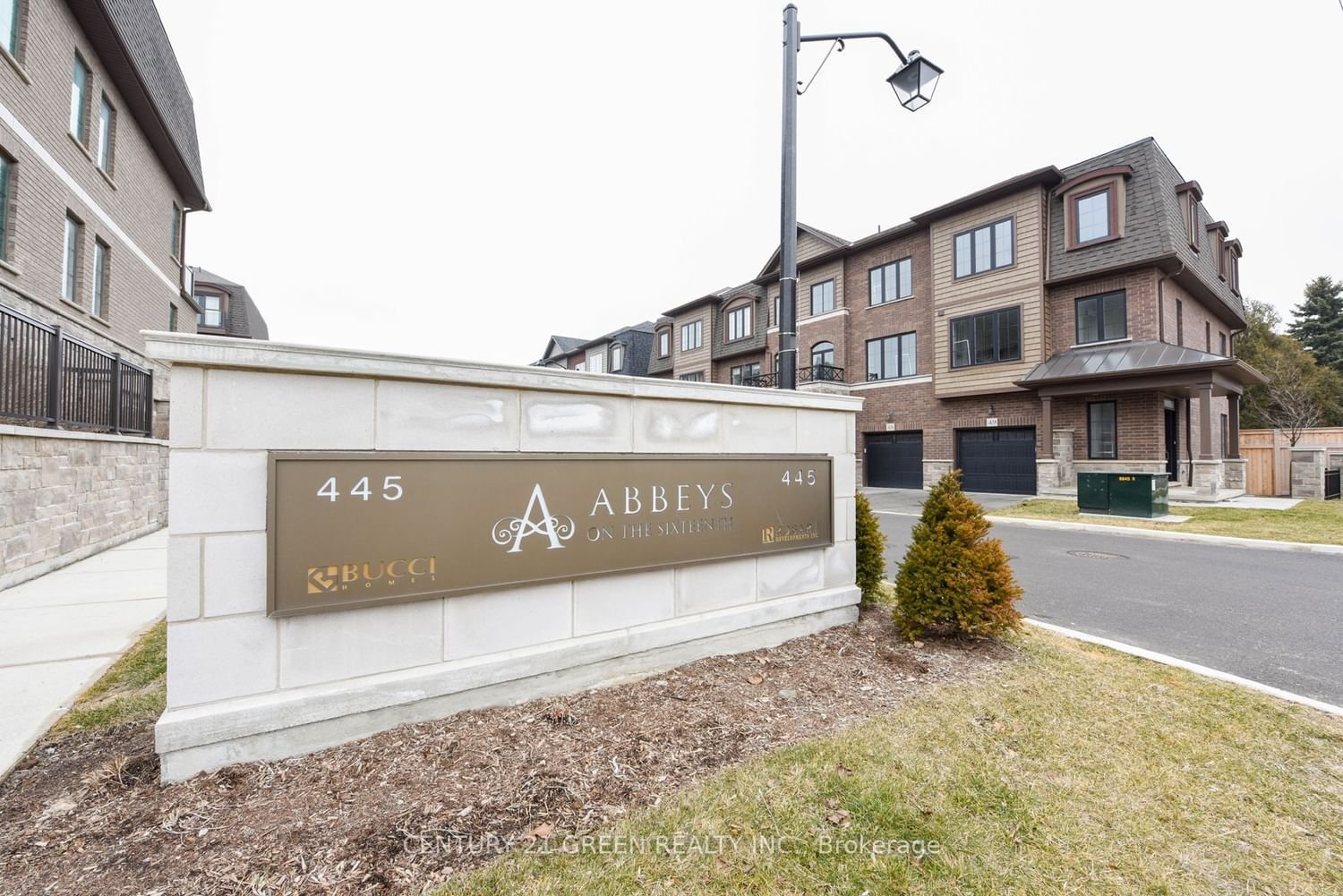 445 Ontario St S, unit 102 for sale - image #1