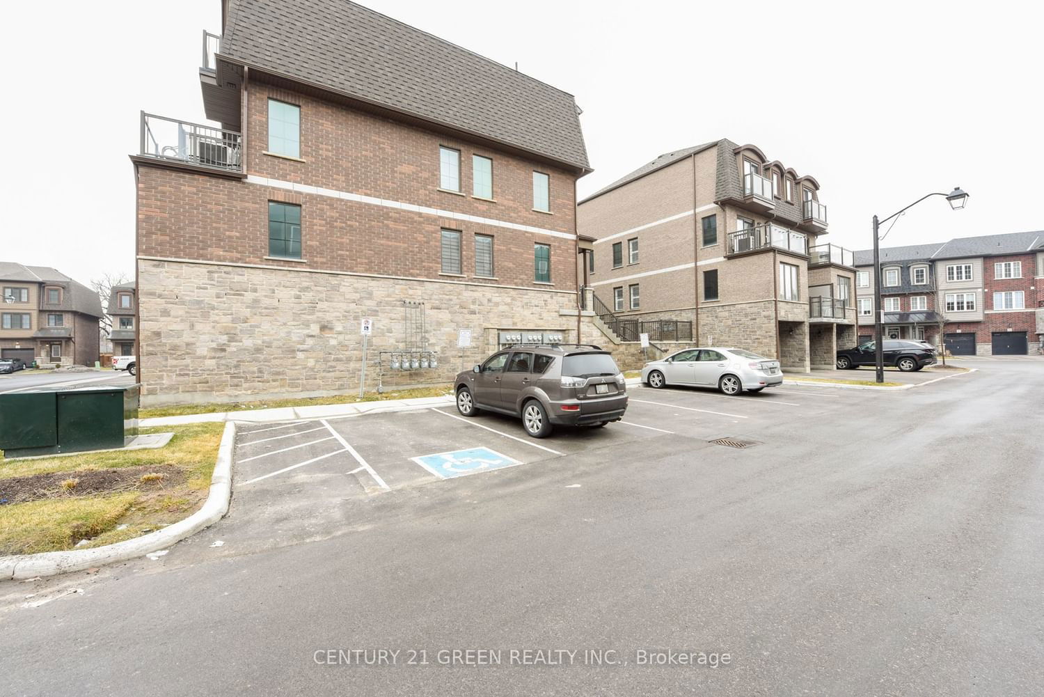445 Ontario St S, unit 102 for sale - image #6