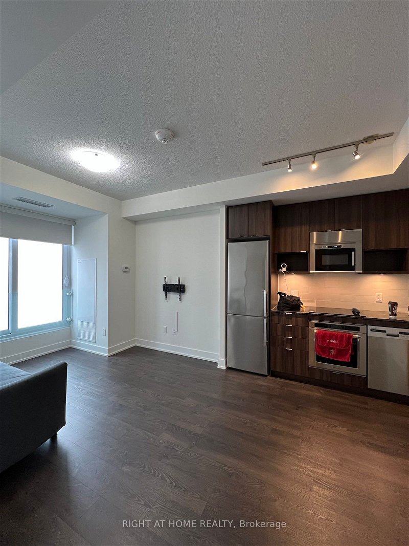 7 Mabelle Ave, unit 3605 for rent - image #2
