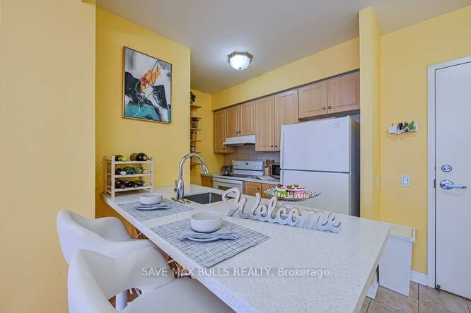 1415 Lawrence Ave W, unit 519 for sale - image #13