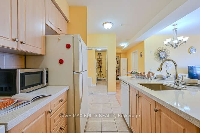 1415 Lawrence Ave W, unit 519 for sale - image #16