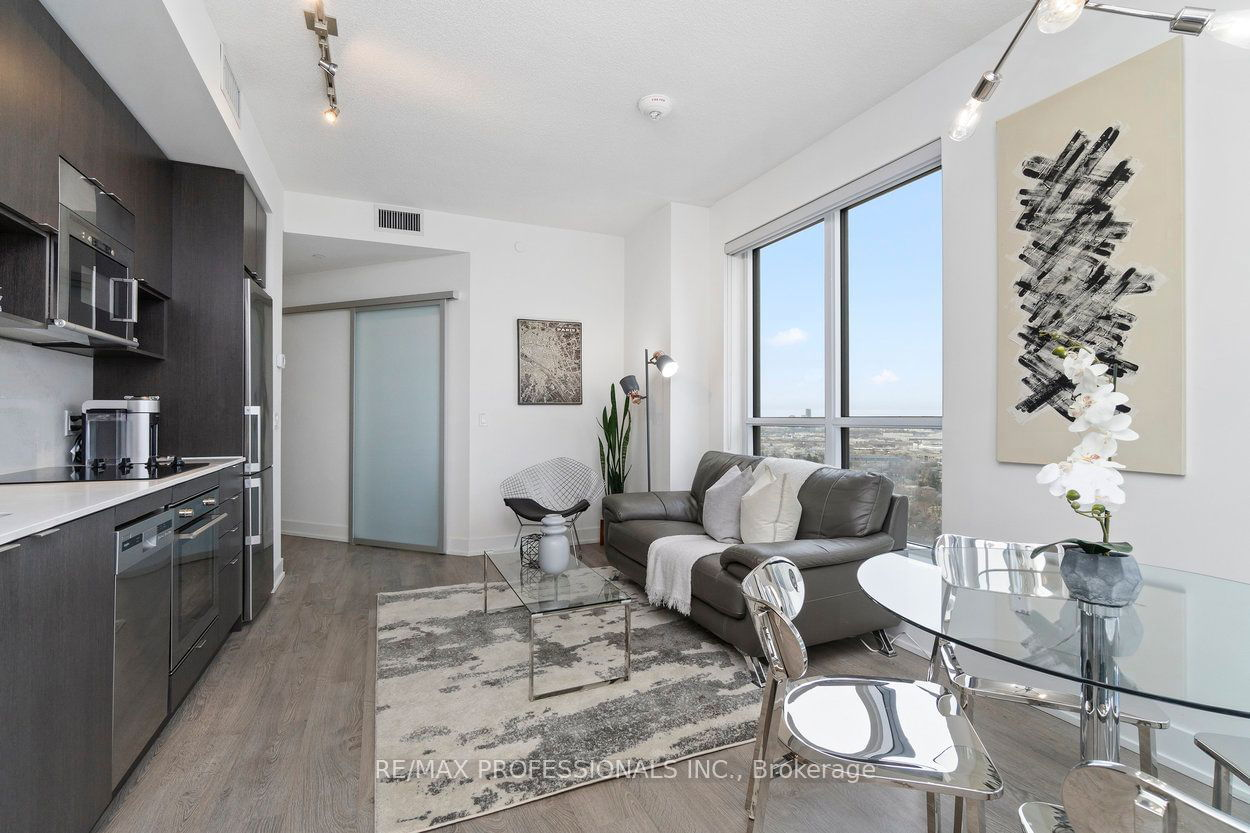 7 Mabelle Ave, unit 2202 for sale - image #8