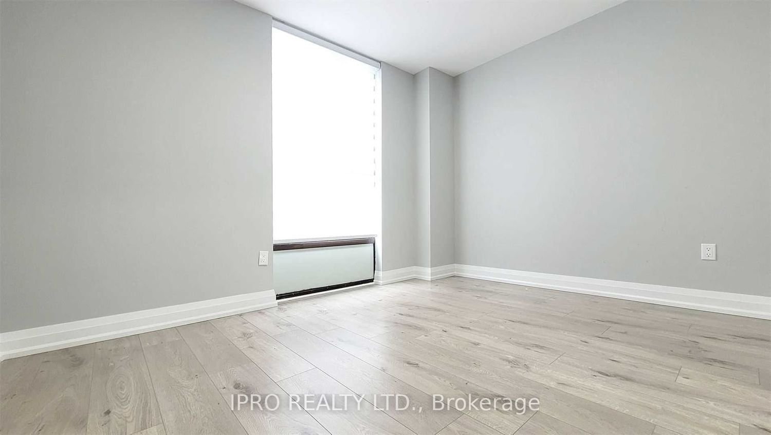 3170 Kirwin Ave, unit 102 for sale - image #13