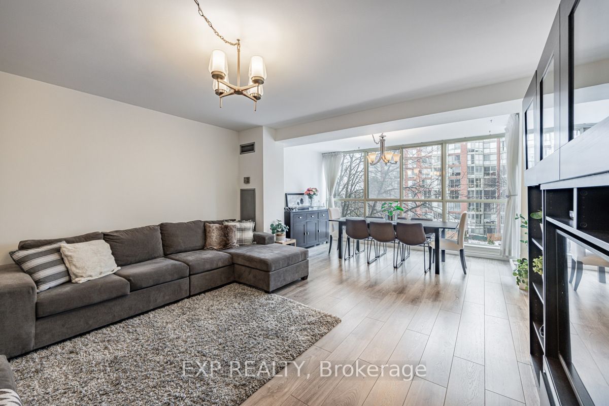 24 Southport St, unit 452 for sale - image #5