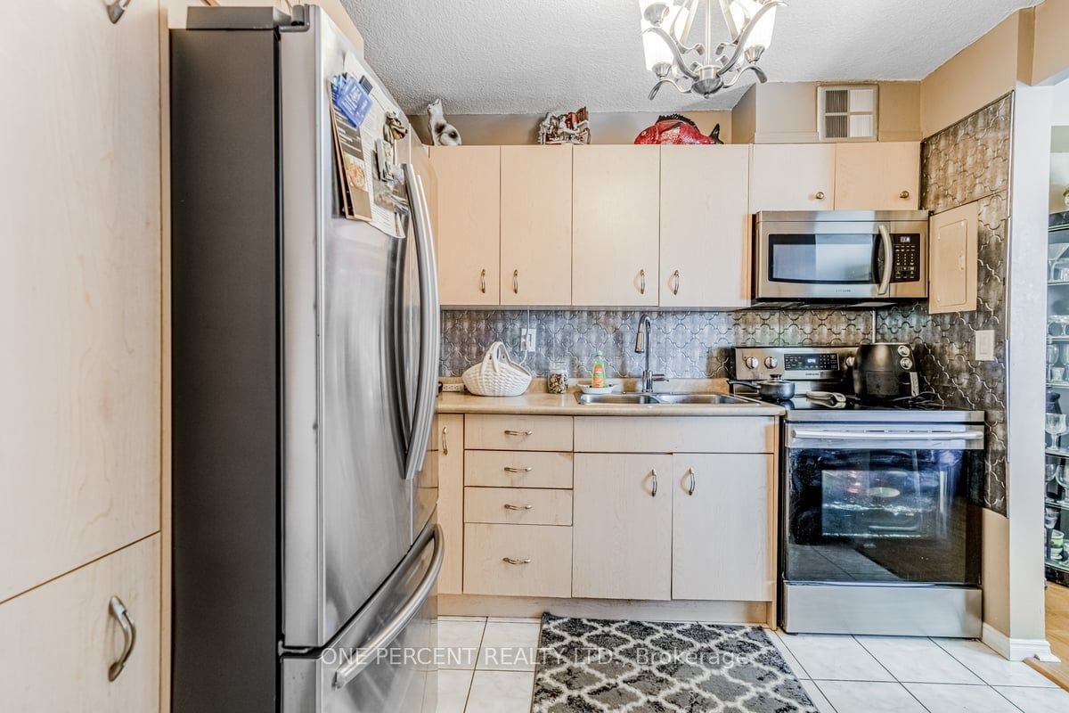 1100 Caven St, unit #1110 for sale - image #15