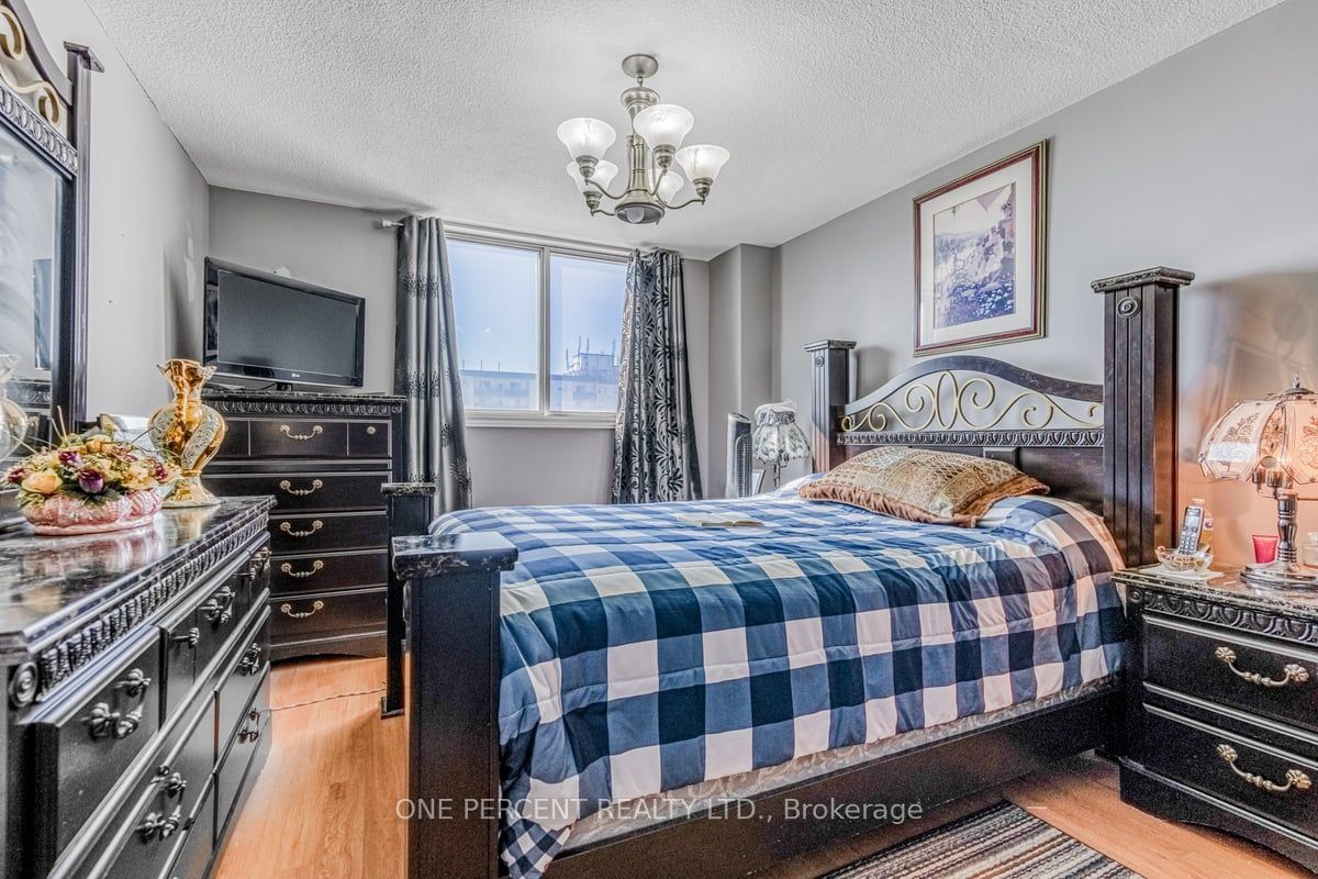 1100 Caven St, unit #1110 for sale - image #20