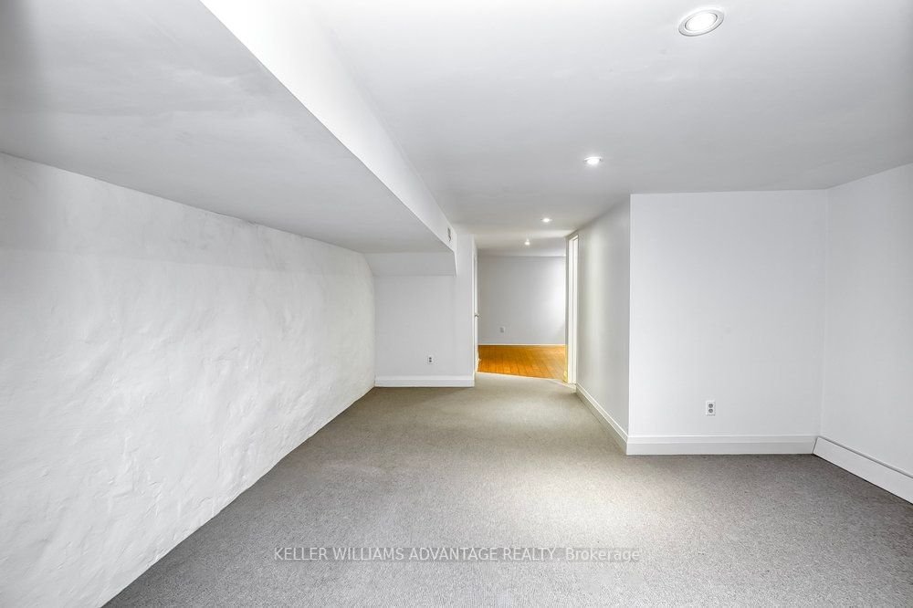 325 Perth Ave, unit lower for rent - image #18
