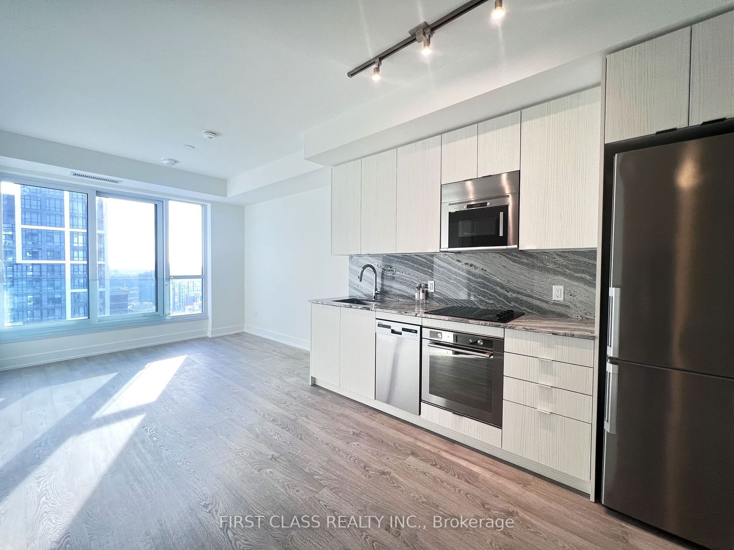 5 Mabelle Ave, unit 3332 for rent - image #7