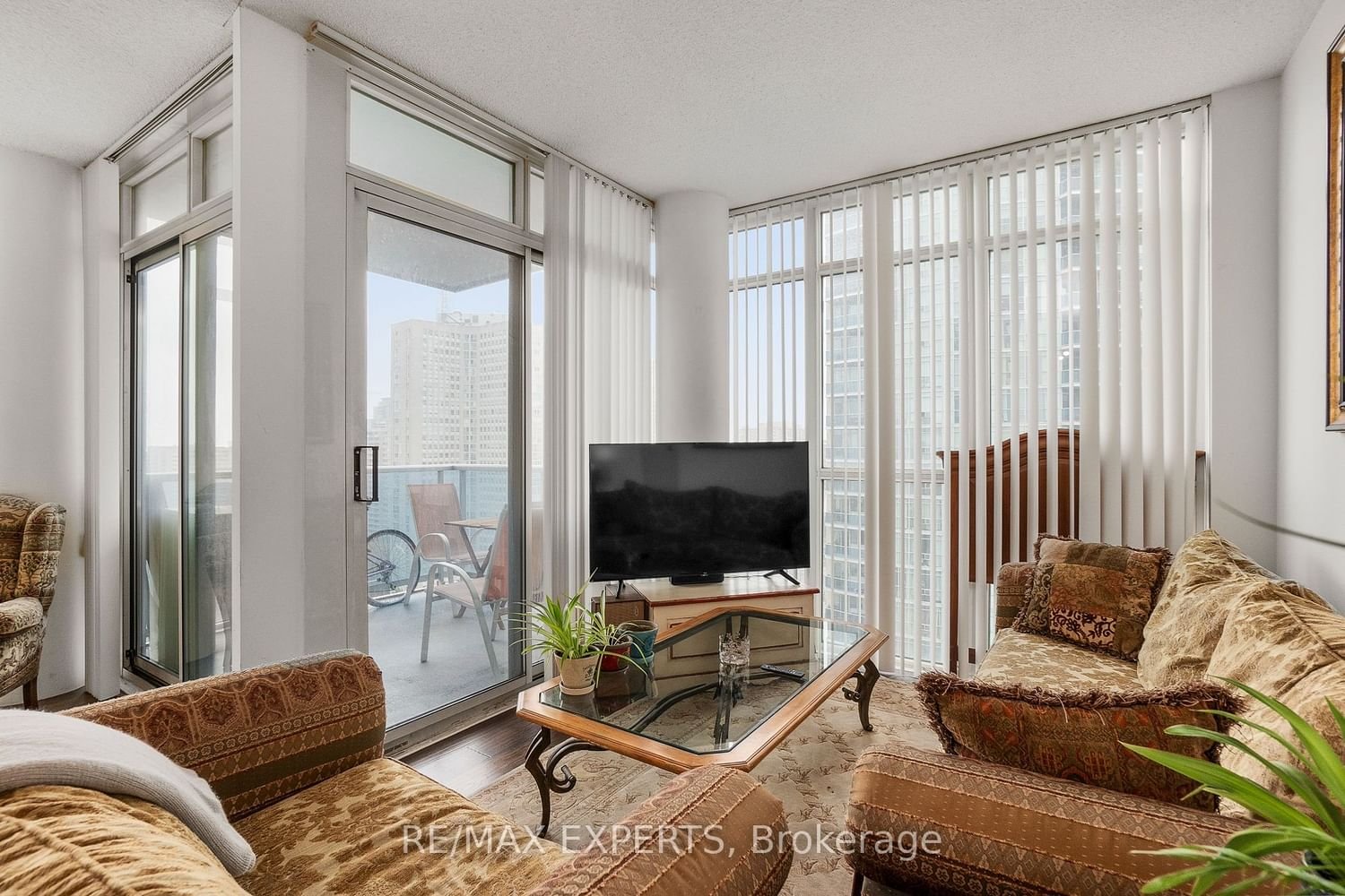 90 Absolute Ave, unit 1706 for sale - image #11
