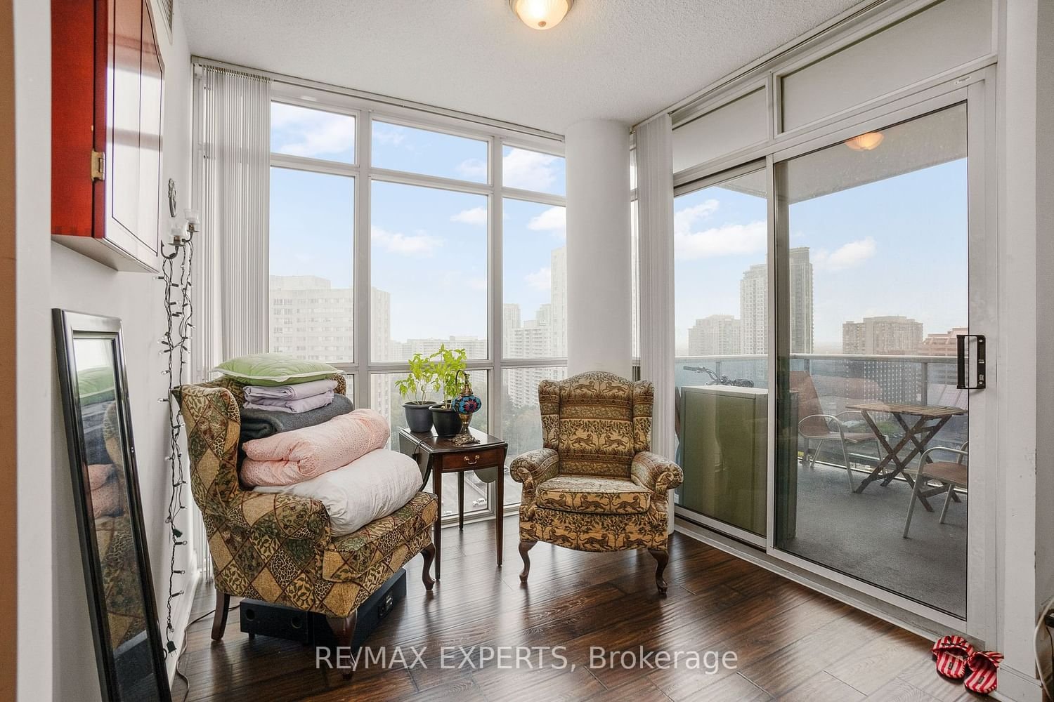 90 Absolute Ave, unit 1706 for sale - image #13