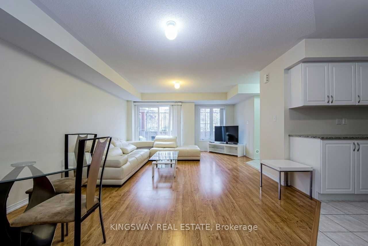 2488 Post Rd, unit 21 for rent - image #5