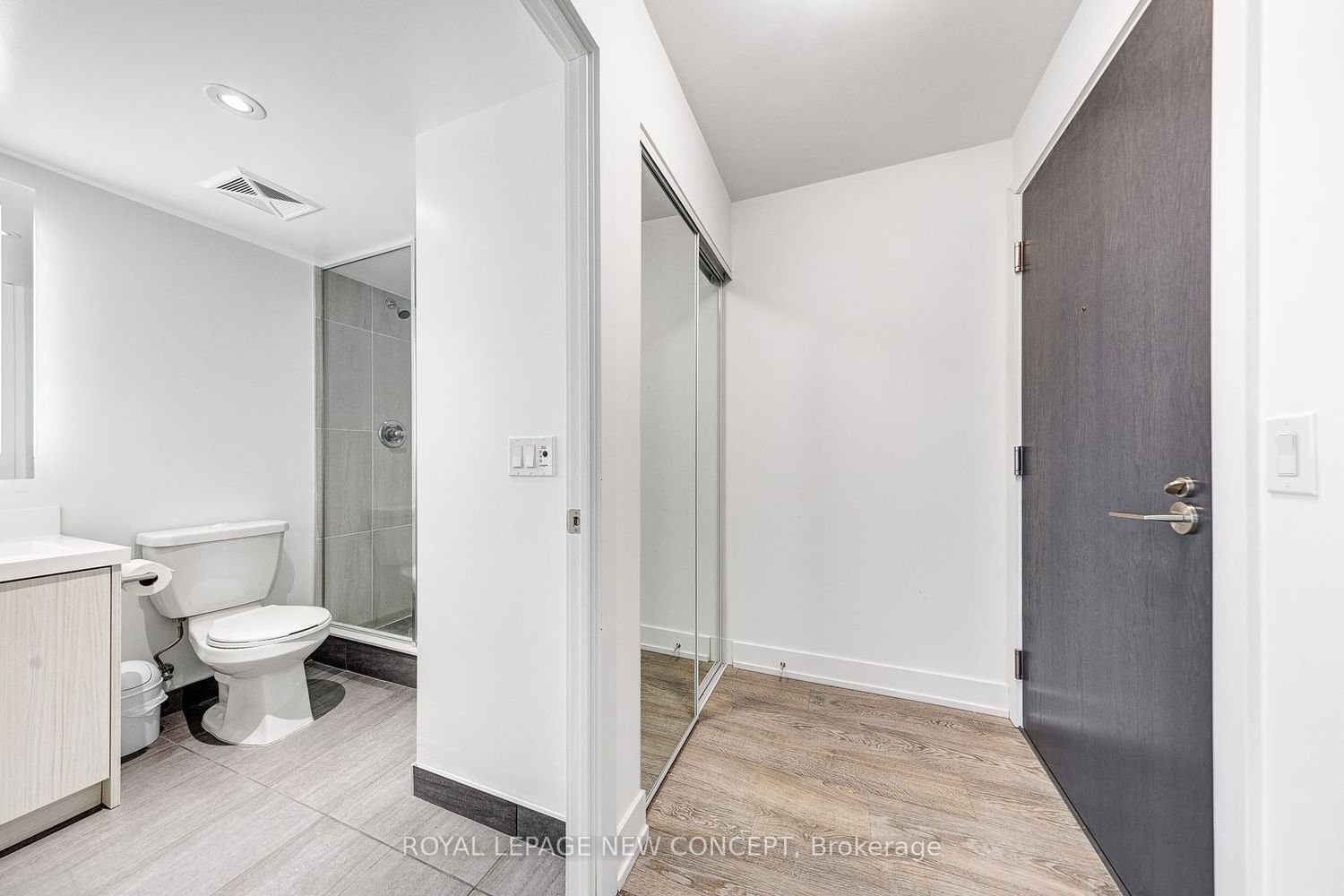 5 Mabelle Ave, unit 1529 for sale - image #3