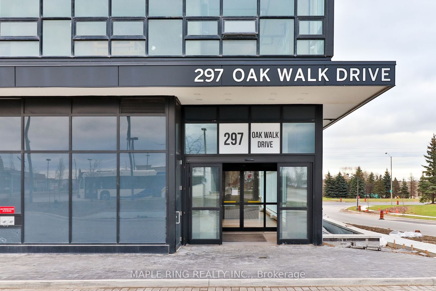 297 Oak Walk Dr, unit 319 for sale