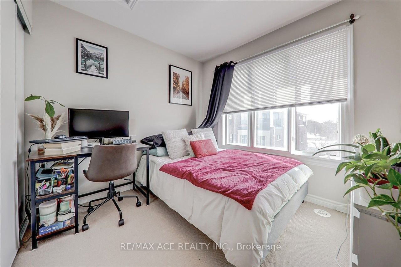 30 Carnation Ave, unit Th92 for sale - image #27