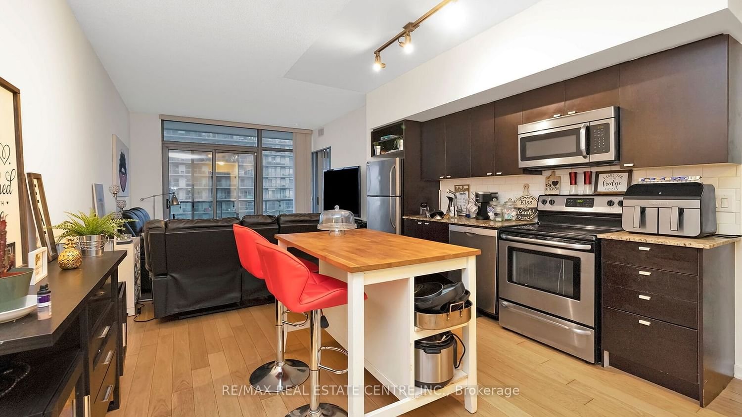 105 The Queensway Ave, unit 1815 for sale - image #14